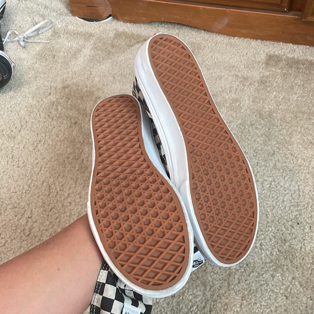 Vans - Picture 3 of 9